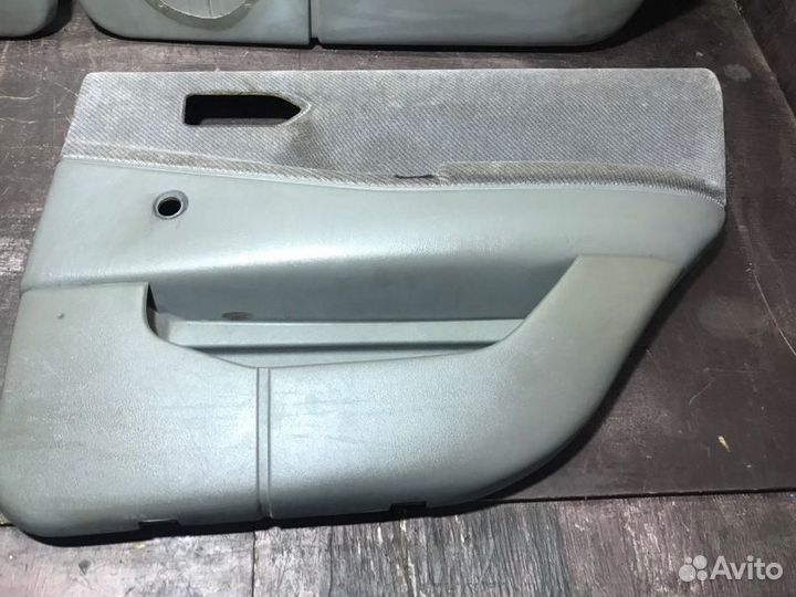 Обшивка боковой двери Volkswagen Passat B3 RP 1988