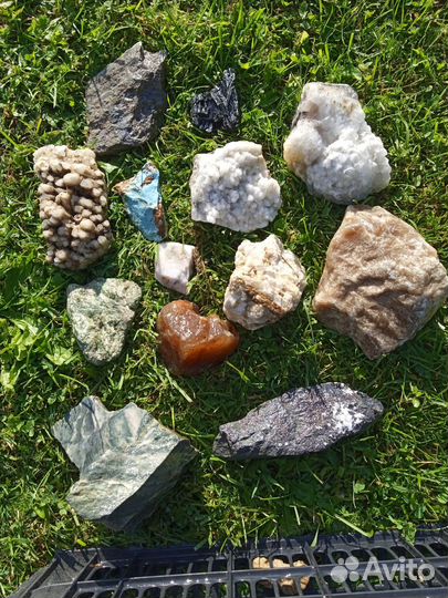 Камни и минералы коллекция