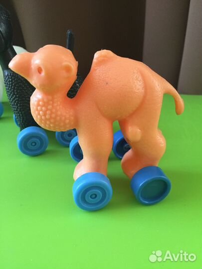 Пластмассовые игрушки