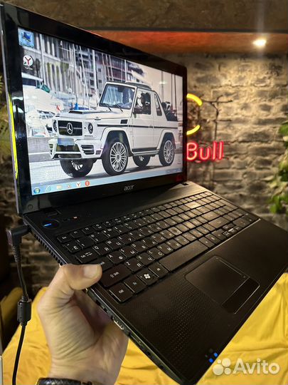 Acer 15.6 4ядра 4гб 250гб radeon 5650 1gb