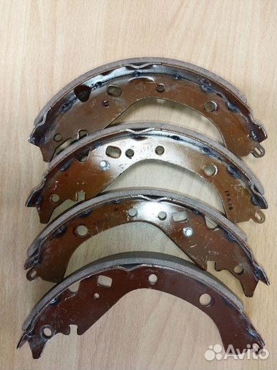 Тормозные колодки toyota