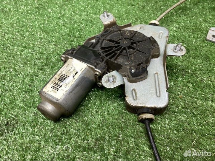 Стеклоподьемник передний левый Hyundai Solaris