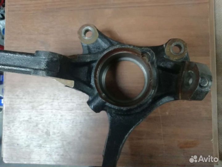 Кулак поворотный