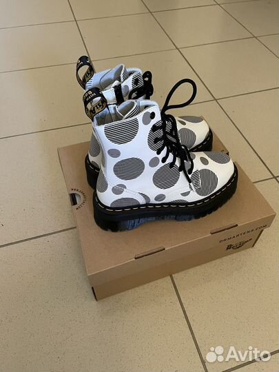 Dr. Martens jadon polka dot smooth