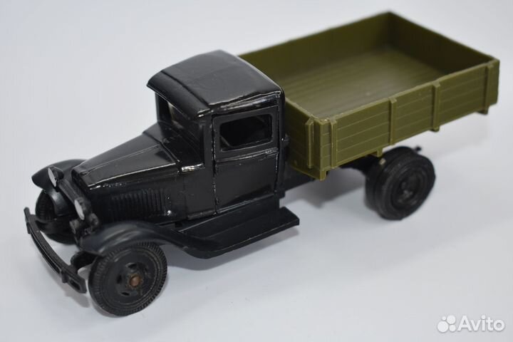 Газ аа Модель 1:43