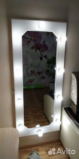 Зеркало с подсветкой