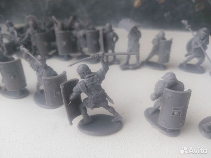 Солдатики пластик:масштаб 1:72 рыцари, самураи