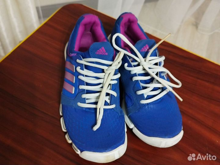 Кроссовки adidas