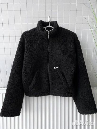 Женская куртка Nike