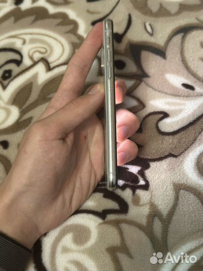 iPhone Xs, 64 ГБ