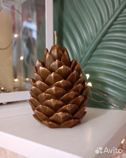 Свеча интерьерная шишка из пчелиного воска