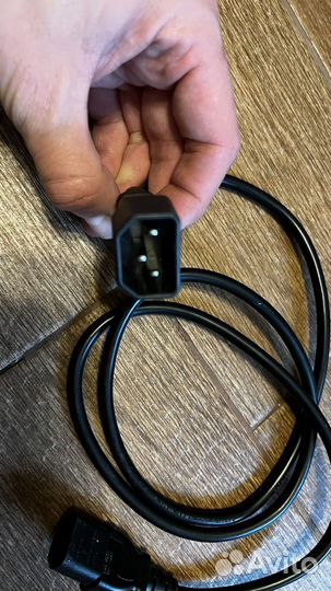 Кабель для компьютера