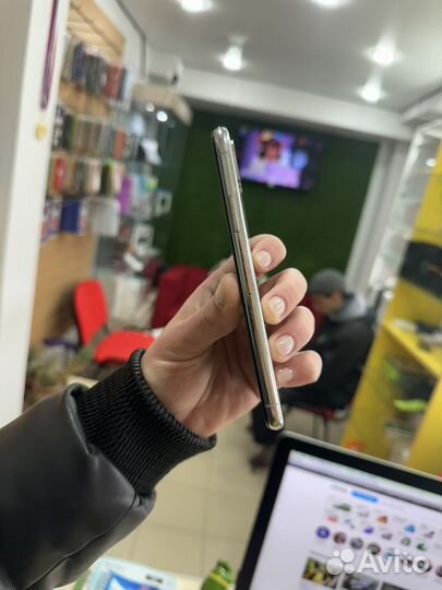 iPhone Xs, 256 ГБ
