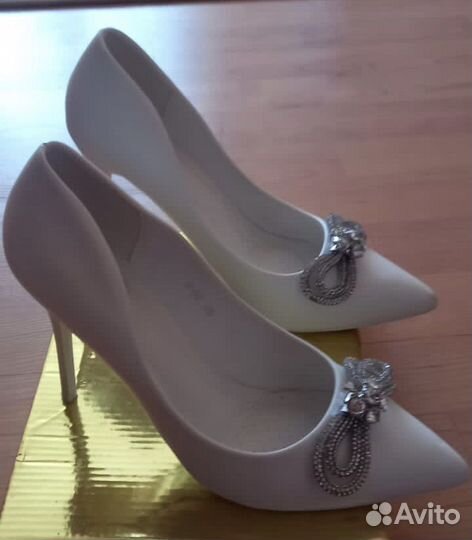 Свадебное платье 42 44