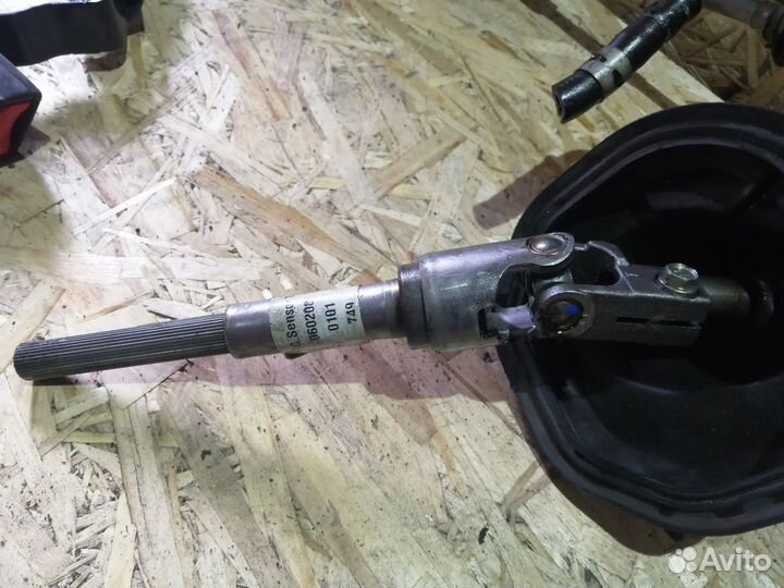Рулевой кардан Toyota Avensis 2