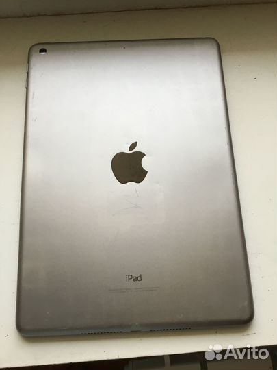 iPad 5 / WI-FI / 32gb