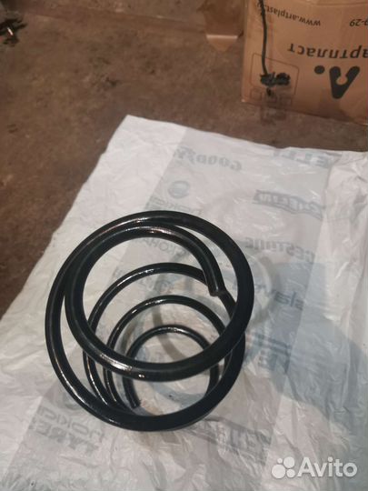 Додж караван, крайслер, передняя пружина