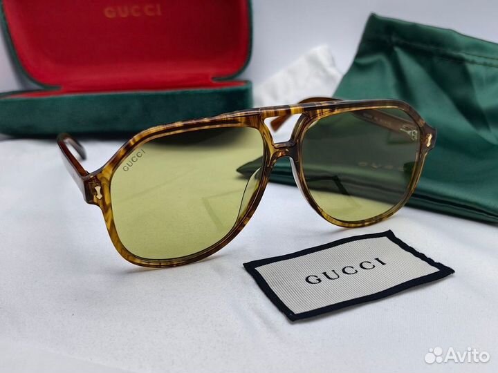 Солнцезащитные очки Gucci gg1042s