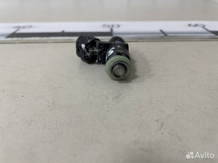 Форсунка инжекторная электрическая Volkswagen Polo