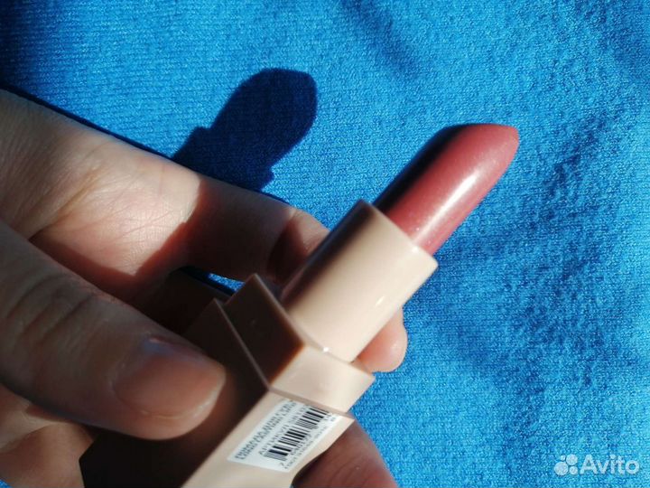 Губная помада 