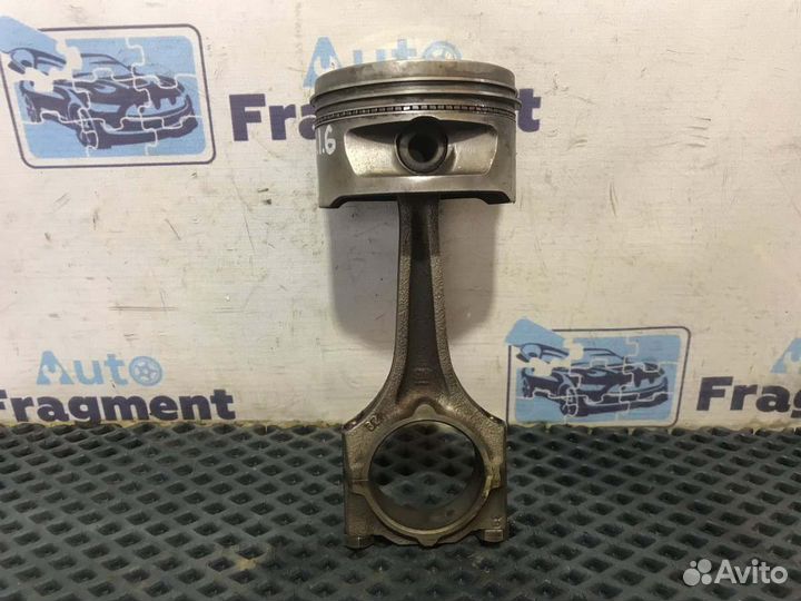 Поршень с шатуном Opel Kadett E16NZ 1.6 1988