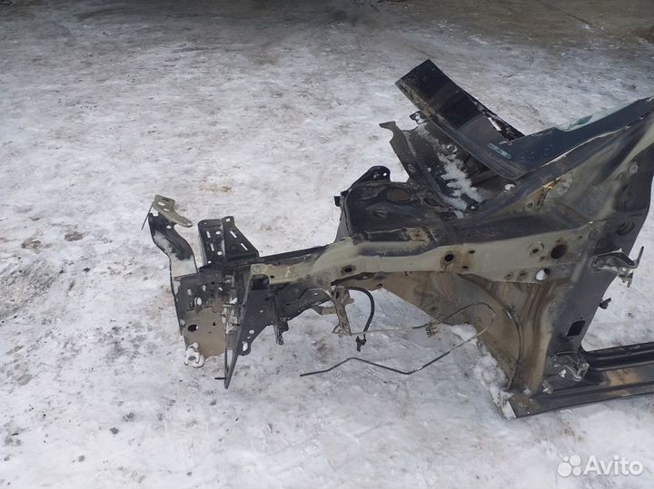 Лонжерон левый Renault Megane 3