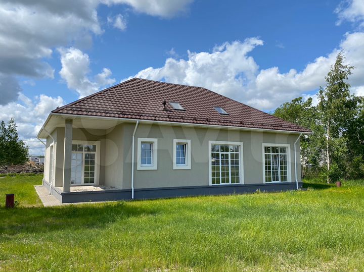 Дом 220 м² на участке 14 сот.