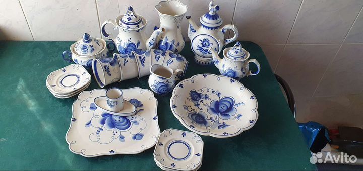 Набор столовой посуды Гжель