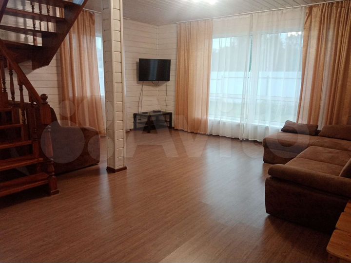 Коттедж 160 м² на участке 14 сот.