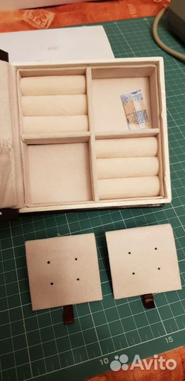 Шкатулка для ювелирных украшений