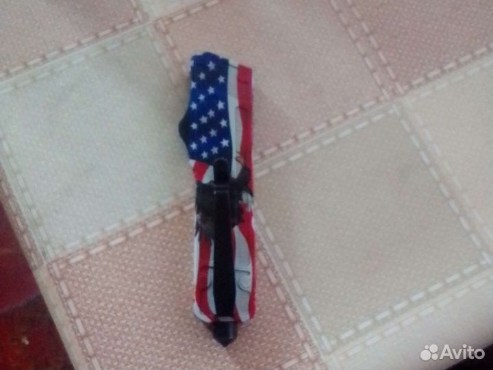 Продам нож выкидник