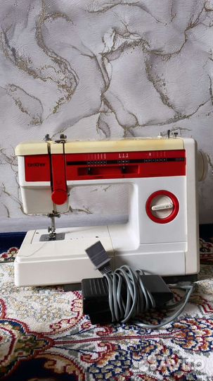 Швейная машина Brother