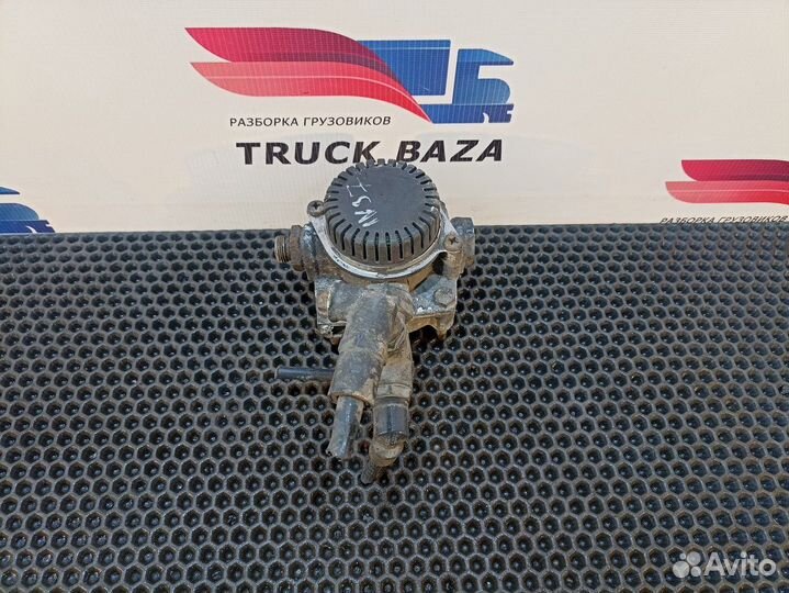 Клапан ускорительный