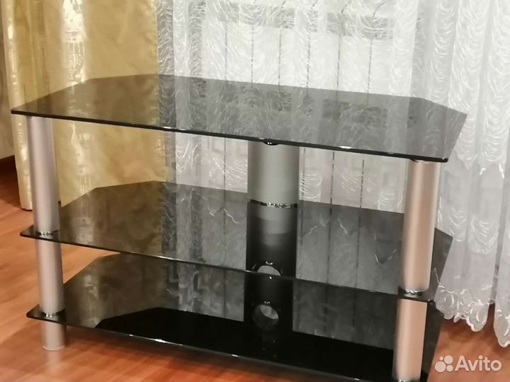 Стеклянная тумба