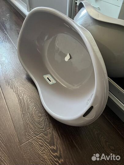 Детская ванночка и шезлонг