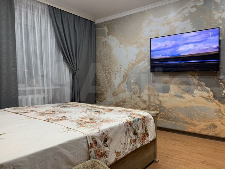 2-к. квартира, 60 м², 1/6 эт.