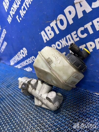 Главный тормозной цилиндр Renault Symbol 2 седан