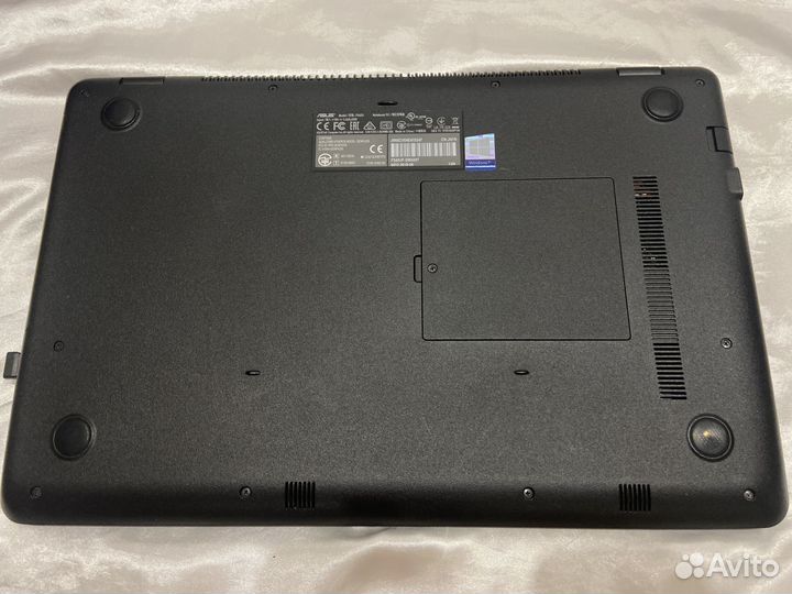 Ноутбук Asus F542UF-DM424T