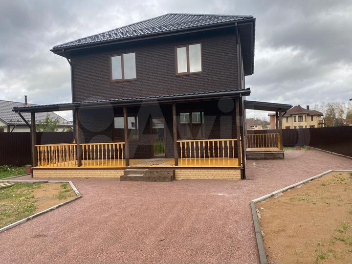 Коттедж 189 м² на участке 7,5 сот.