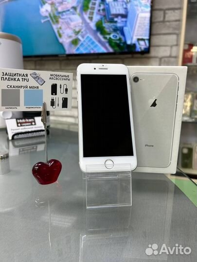 iPhone 8, 64 ГБ