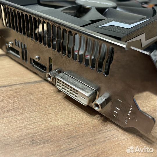 Видеокарта AMD radeon RX 560 4gb DDR5