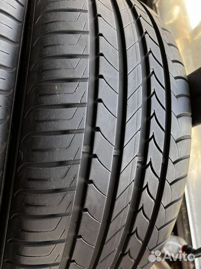 Goodyear EfficientGrip SUV 255/45 R20