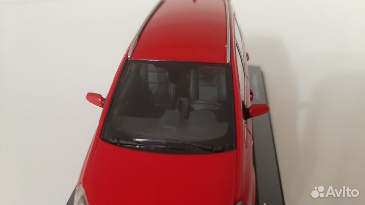 Opel Zafira Opc / 1:43 / Minicamps