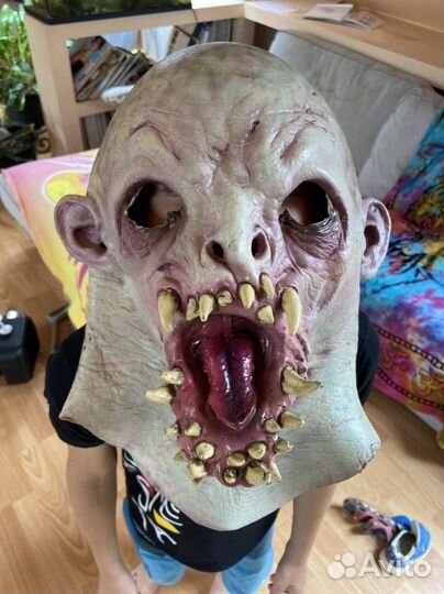 Маска монстра