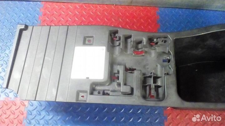 Ниша под акб BMW X5 E70