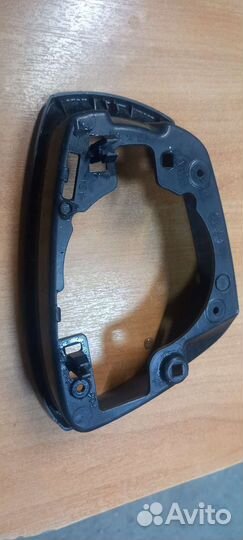 Правая рамка зеркала Volkswagen Polo