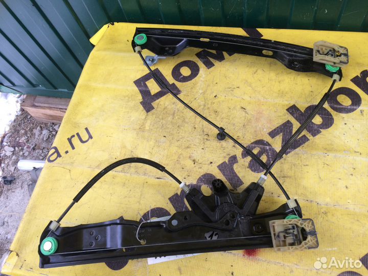 Ford Focus 3 Стеклоподъемник передний правый