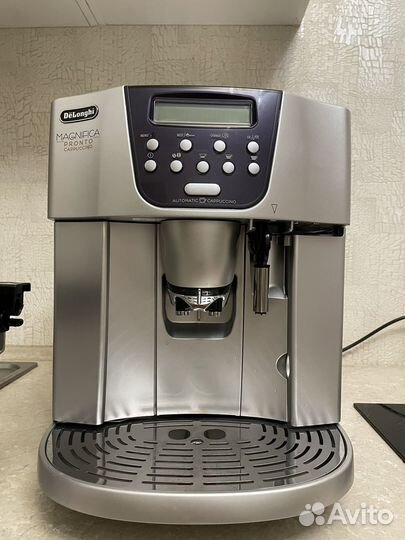 Кофемашина delonghi magnifica