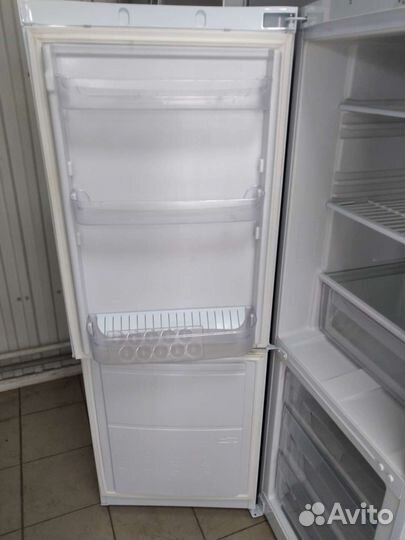 Холодильник indesit