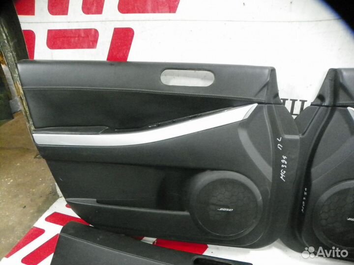 Обшивка двери Mazda CX-7